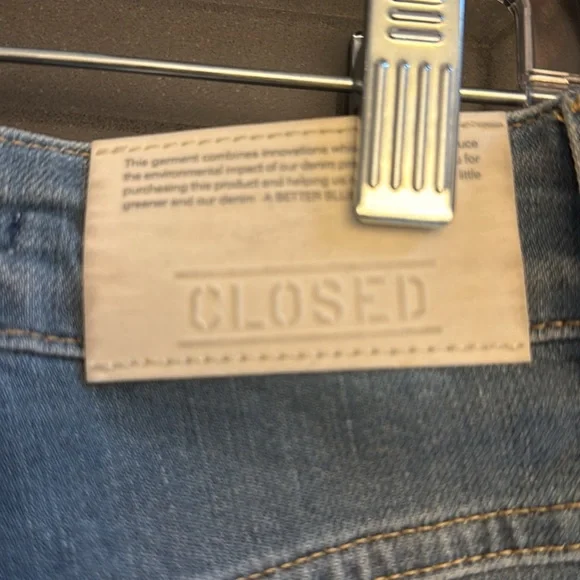 Closed Blue Relaxed Fit Jeans with Tapered Leg - Picture 3 of 5
